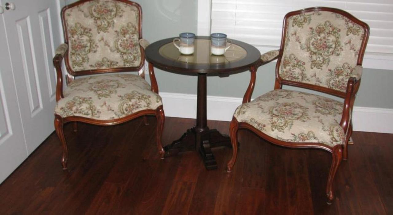 Chesterfield Inn Kelowna Dış mekan fotoğraf